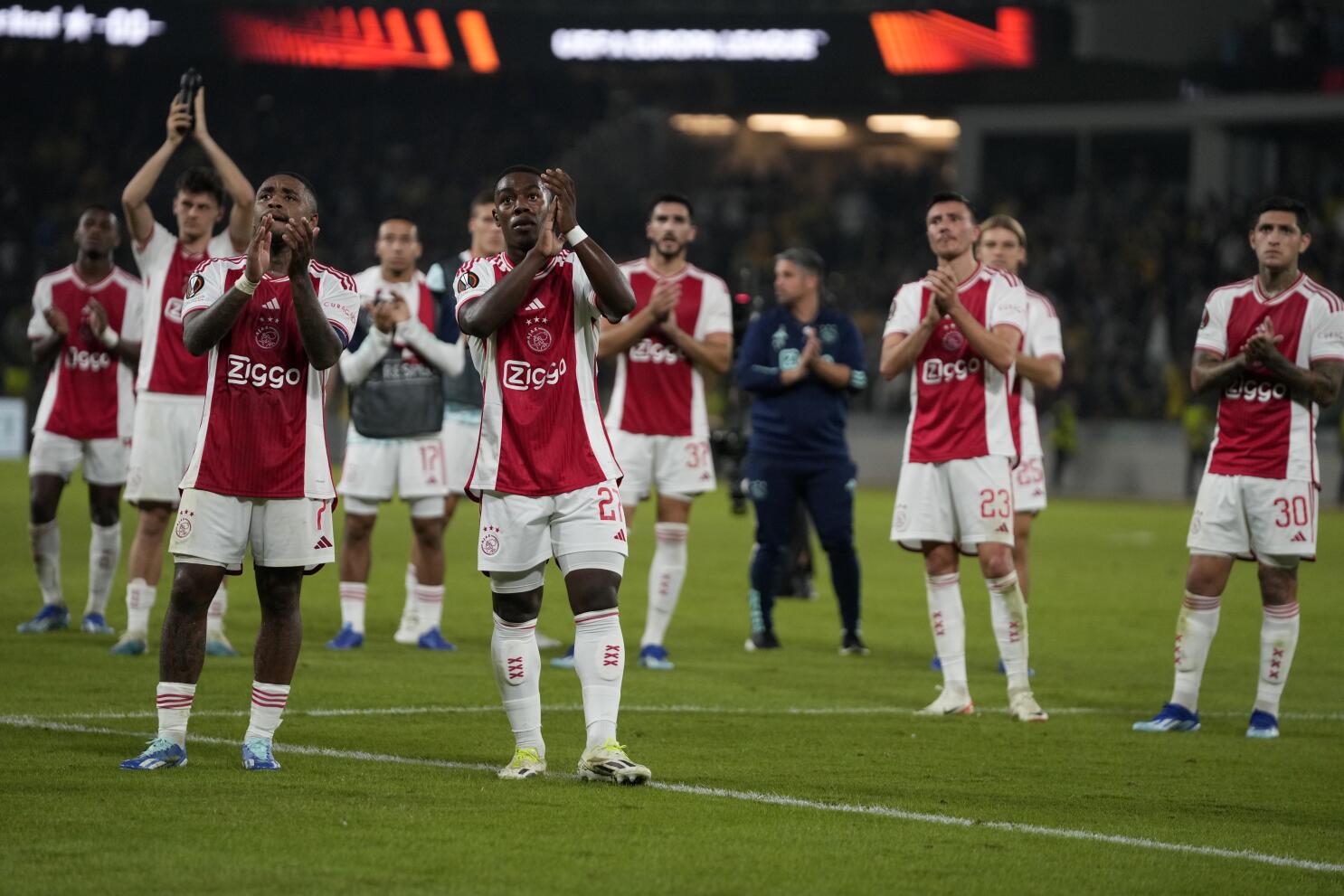 Europa League: Ajax beat Steaua Bucharest 2-0 in Amsterdam, Football News