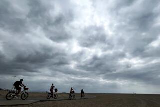 PLAYA DEL REY, SEPTEMBER 29, 2023 - - RIDERS ON THE STORM - Bicyclists enjoy a nice ride on the beach bike trail before some possible rain over the weekend in Playa Del Rey on September 29, 2023. (Genaro Molina/Los Angeles Times)