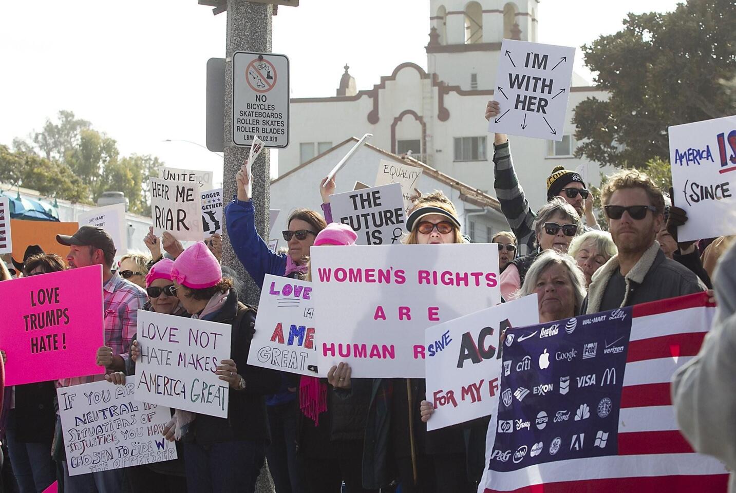 Hundreds rally at Laguna Beach women's march