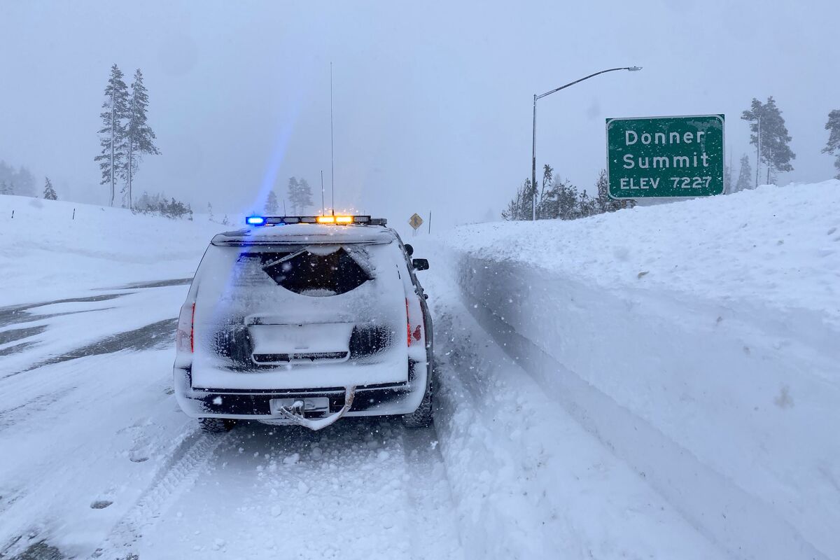 Coördineren Binnenshuis kans Editorial: Welcome the bout of winter storms, just don't call them drought  busters - Los Angeles Times