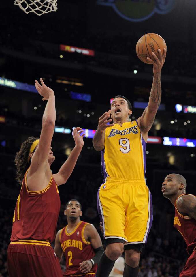 Matt Barnes, Anderson Varejao