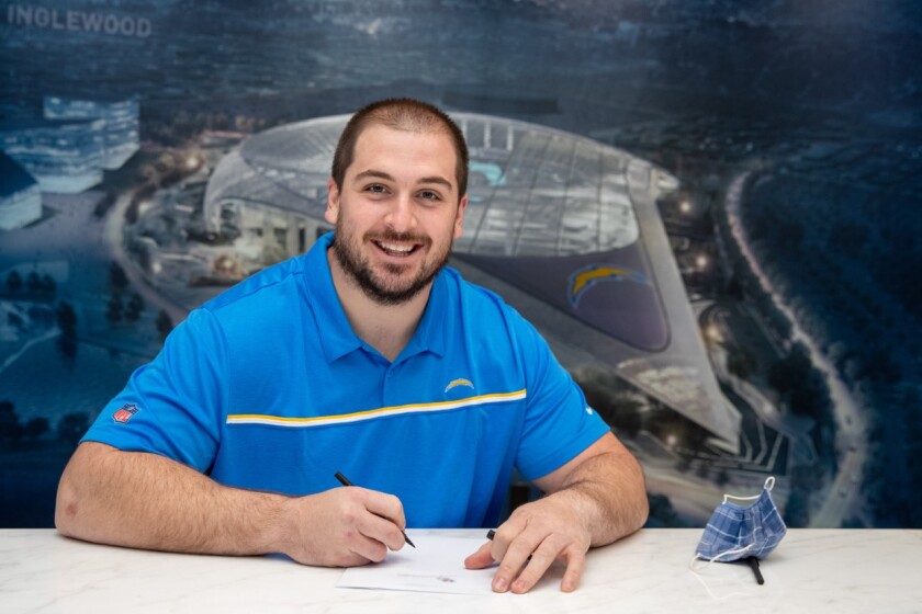 New Chargers center Corey Linsely is pictured during his introductory news conference on March 19, 2021.
