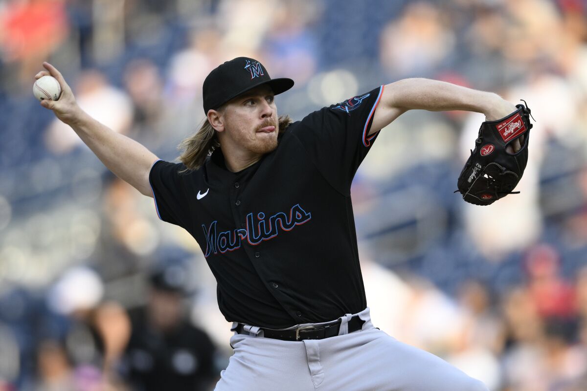 Mets get 2 pitchers from Marlins in trade for minor leaguer - The San ...