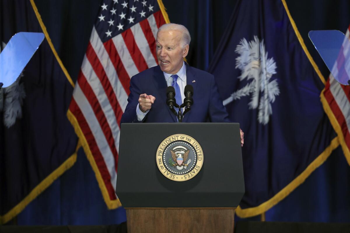 El presidente Joe Biden habla en la celebración First in the Nation realizada por el Partido Demócrata