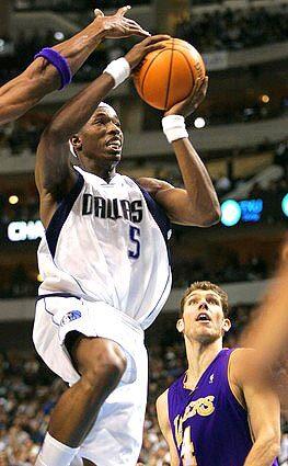 Josh Howard, Luke Walton