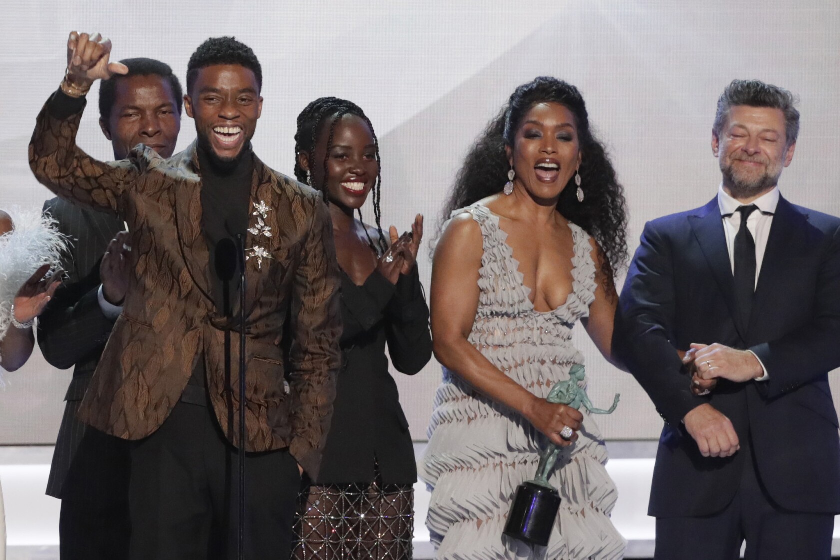 Black Panther Cast Reigns Backstage After Sag Awards Win Los Angeles Times