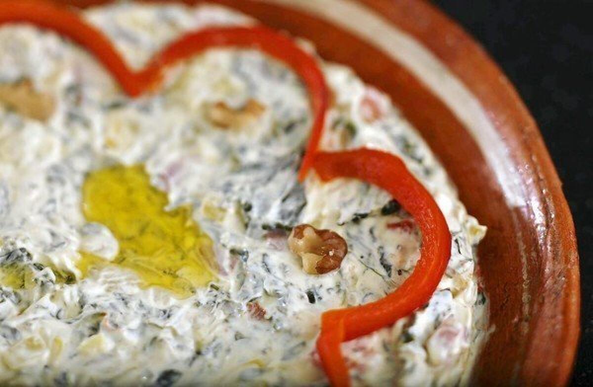 Ramadan recipe for spinach, yellow squash and grilled red pepper dip with yogurt.