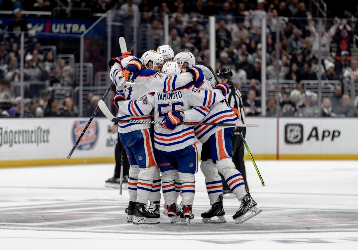 Edmonton Oilers players celebrate the game-winning goal by Kailer Yamamoto late in the third period of Game 6.