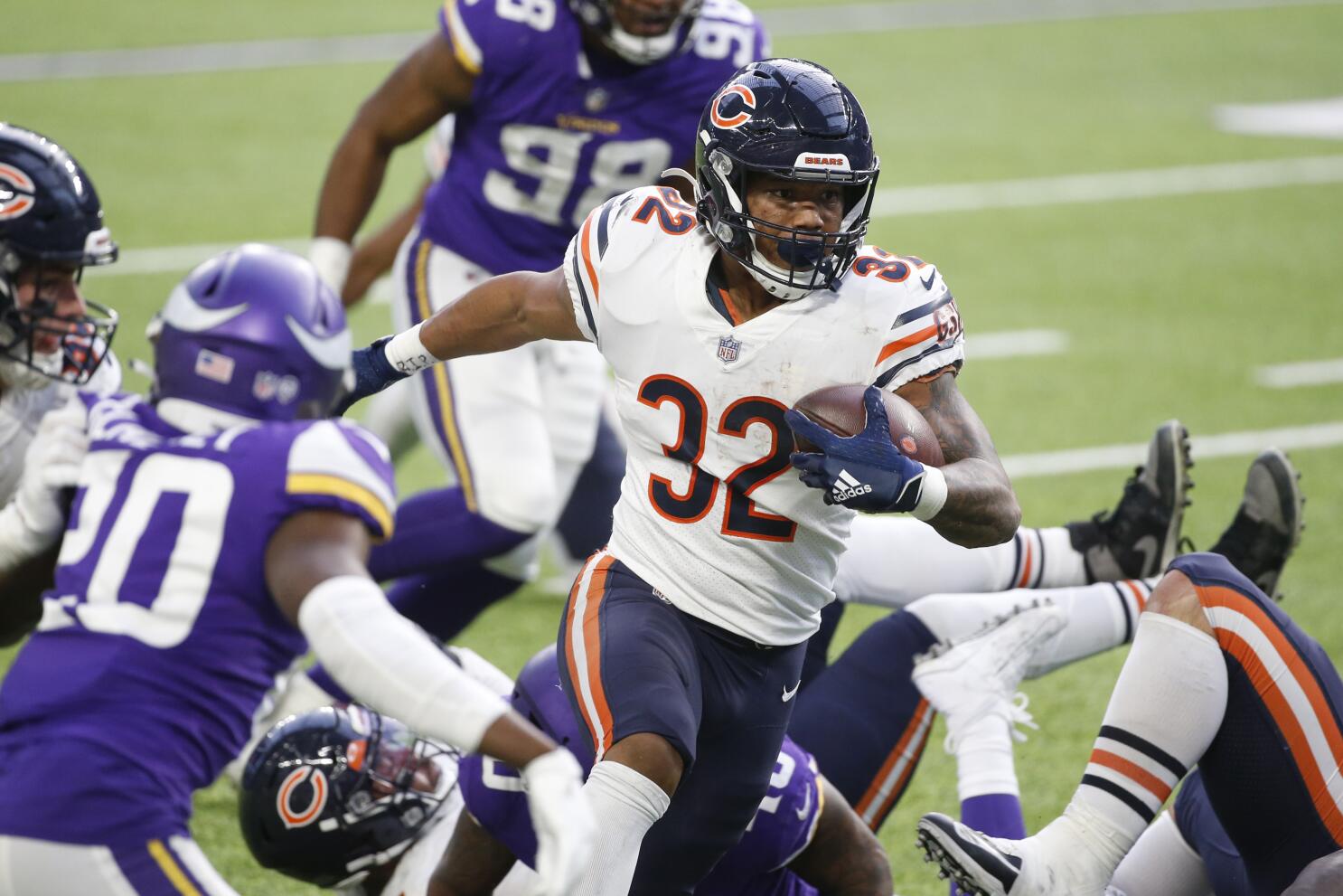 Chicago Bears Midseason Check-In: A depleted defense is struggling - CHGO