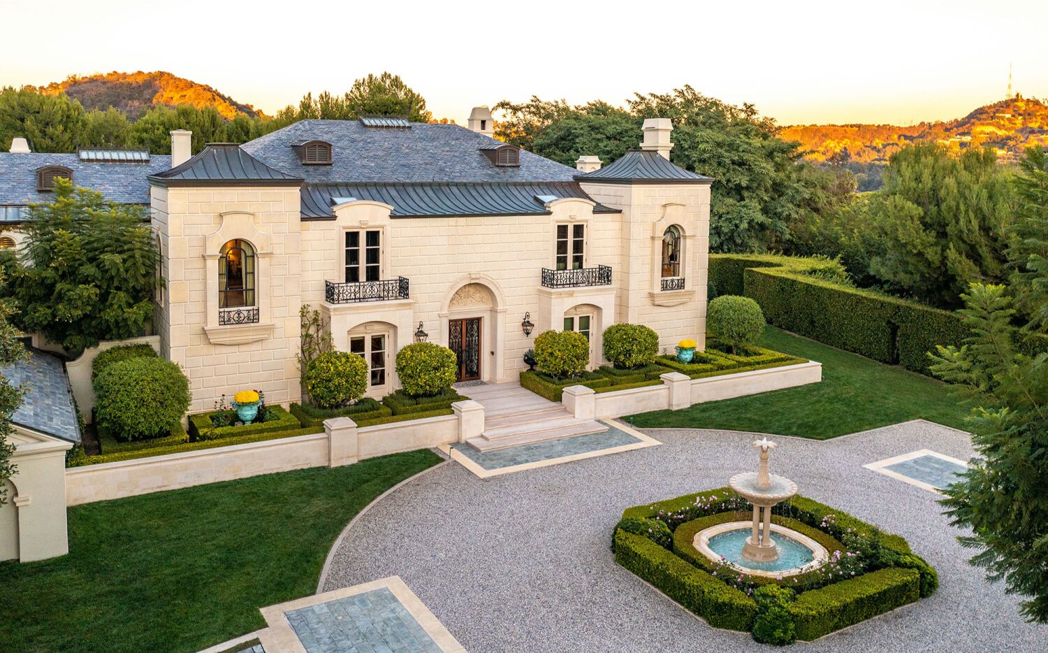 California Pizza Kitchen founder lists Beverly Park estate