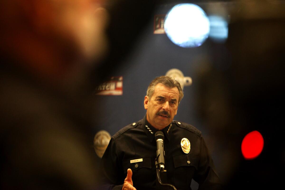 Los Angeles Police Chief Charlie Beck said no new witnesses to the fatal Los Angeles police shooting of a mentally ill black man have come forward to help investigators, while answering questions from the press.