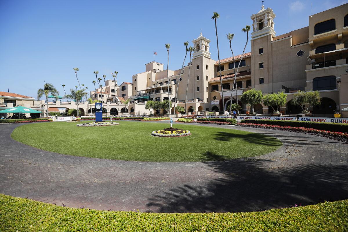 Del Mar raced with almost no fans last summer, but track officials are expecting that to change this summer.
