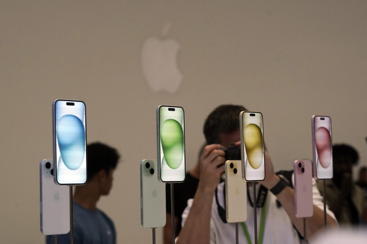 El iPhone 15 sí que es una revolución: los cambios de diseño que esconde  Apple