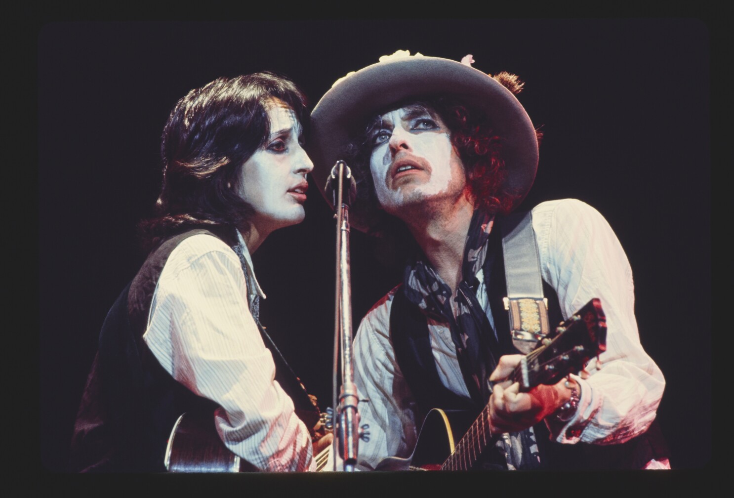 Column Netflix S Rolling Thunder Revue Will Take You To