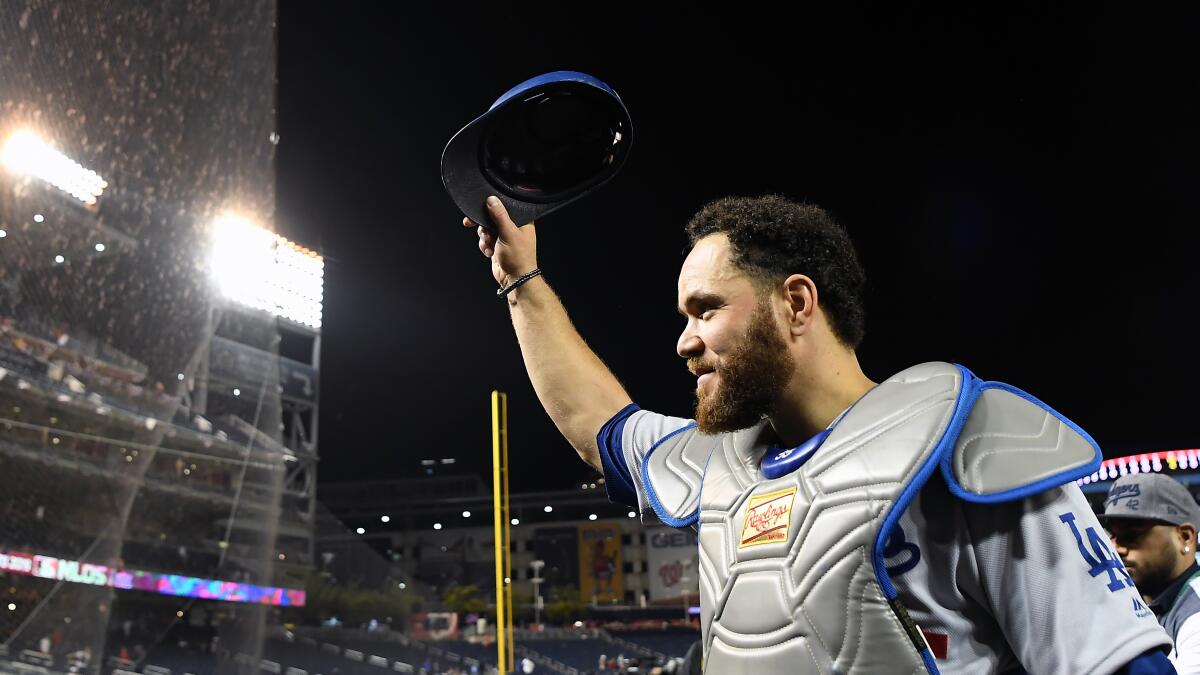 Russell Martin keys big inning for Dodgers to push Nationals to