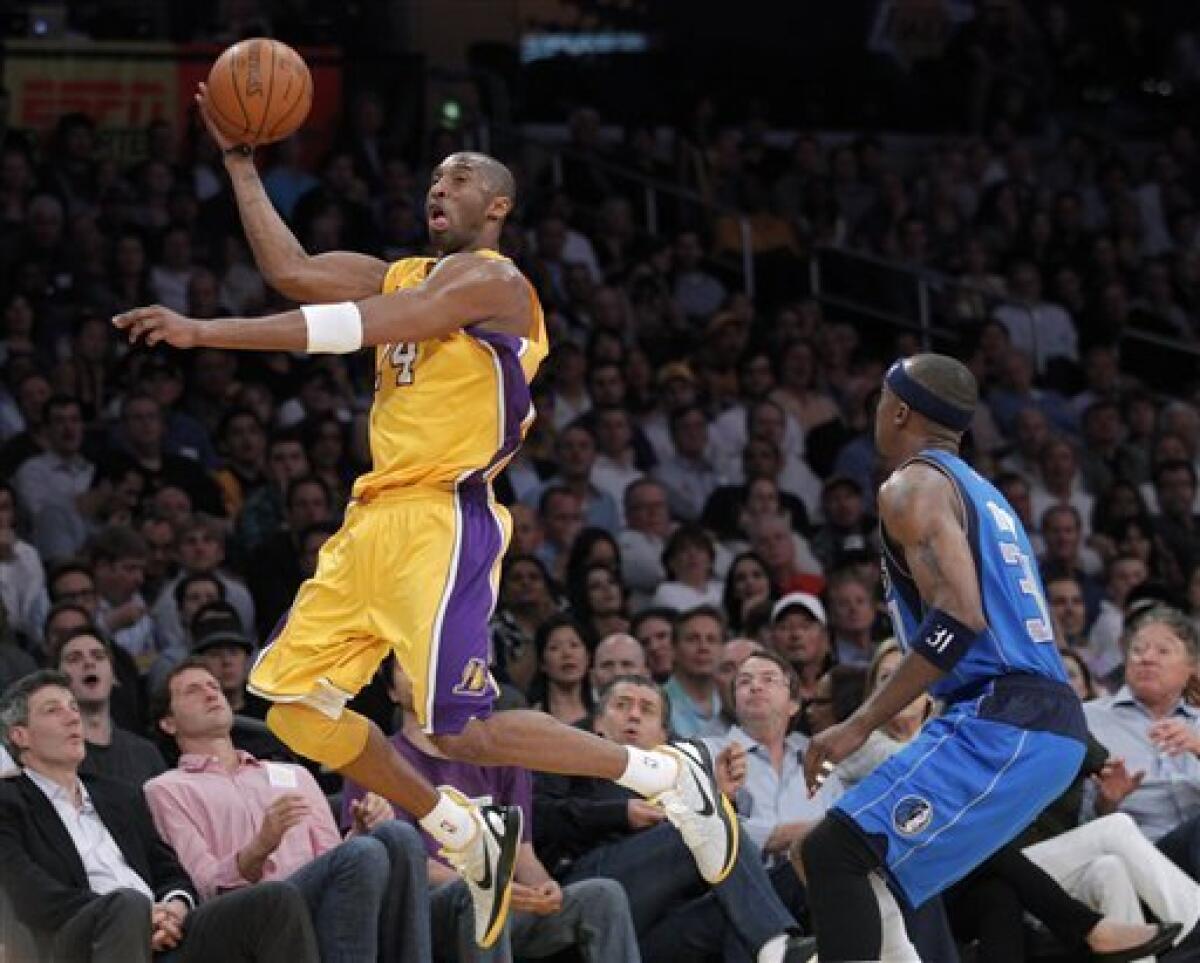 This Day In Mavs History: Mavs sweep the Lakers - Dallas Sports Fanatic