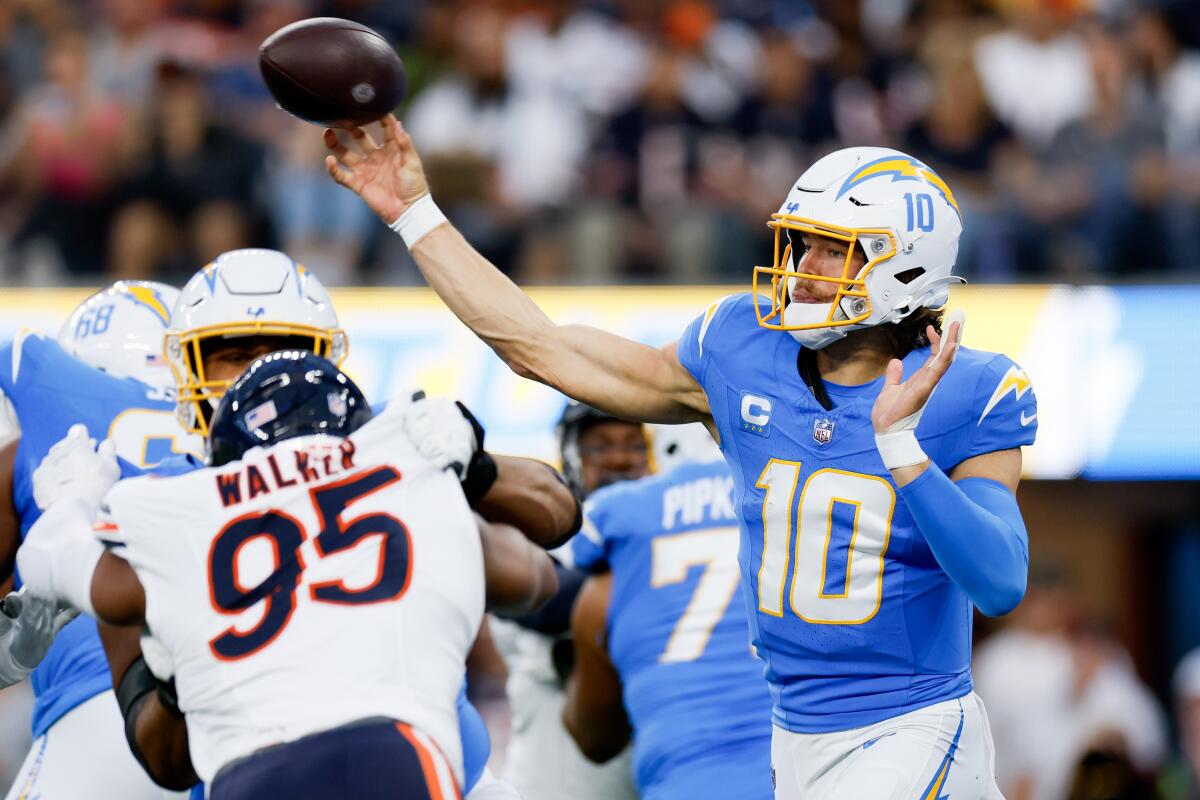 Chargers quarterback Justin Herbert passes against the Chicago Bears in the second half Sunday.