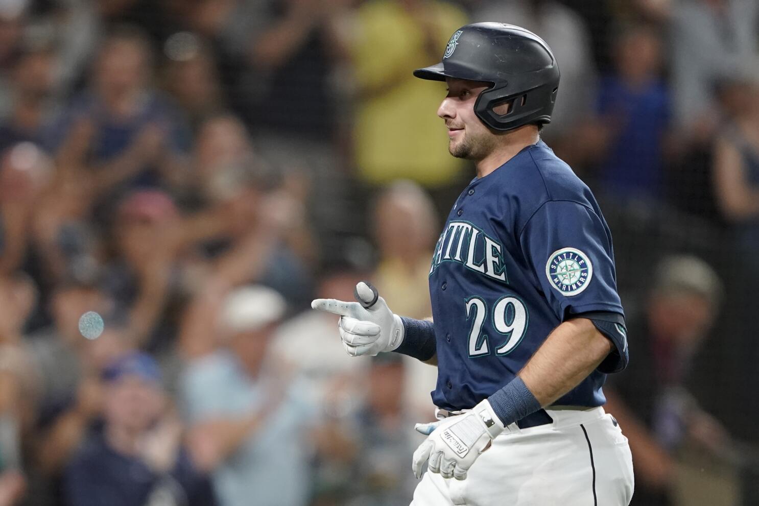 To bunt or not to bunt. That was the question put to Mariners manager Scott  Servais, Mariners