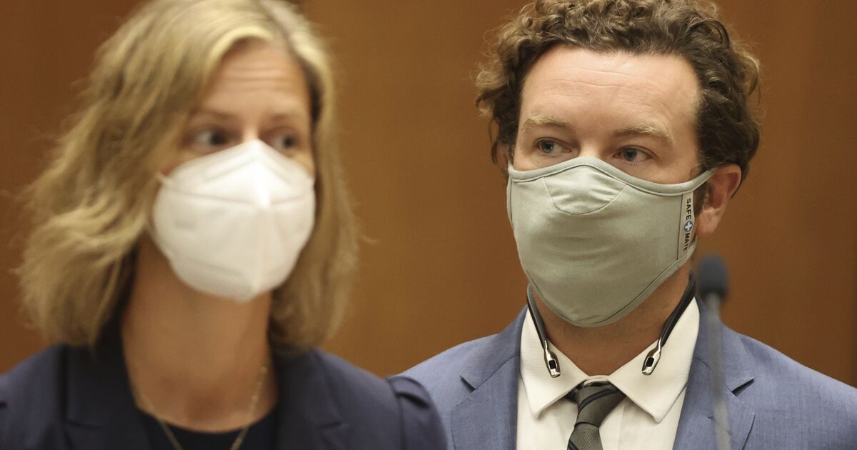 2 jurors in Danny Masterson rape trial dismissed due to COVID; deliberations to restart
