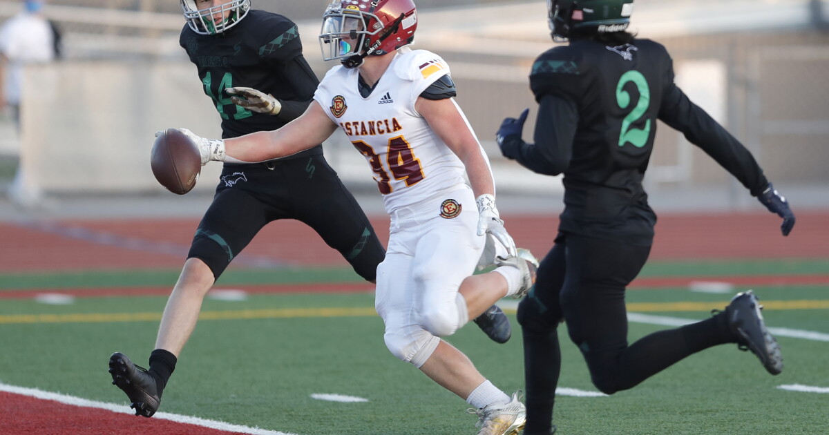 Estancia High football wins seventh straight Battle for the Bell game