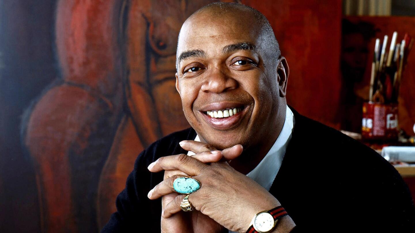 Actor and director Geoffrey Holder poses for a portrait circa 1980.