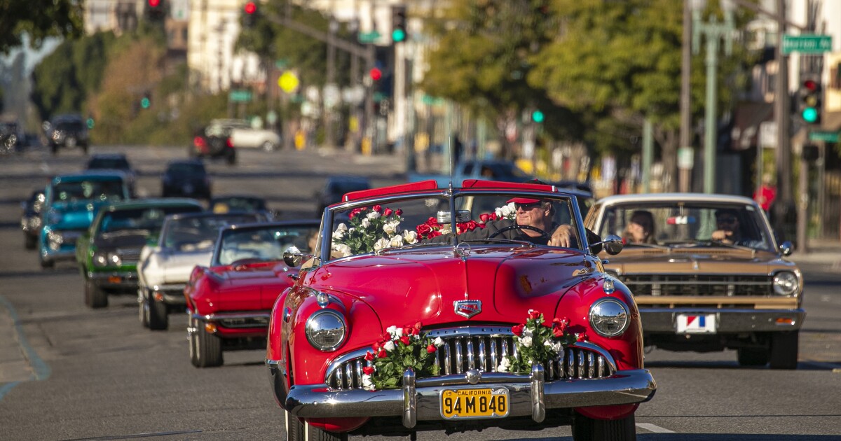 COVID-19: At the Rose Parade for the first time in 75 years