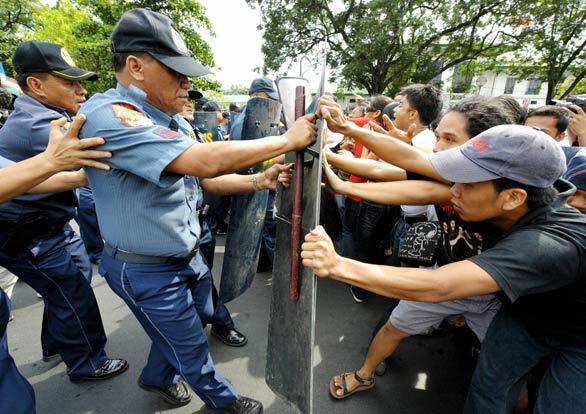 Filipino student protesters