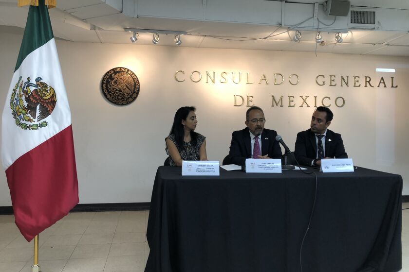 Vanessa Calva,  Carlos González Gutiérrez,and Jesús Eduardo Arias,