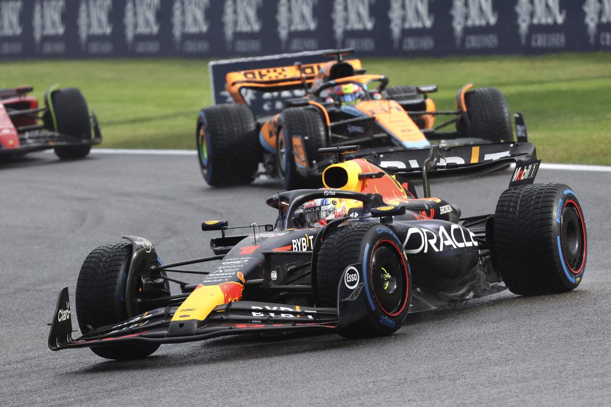 2 simulateurs de course de la Red Bull 2022 de Max Verstappen sont