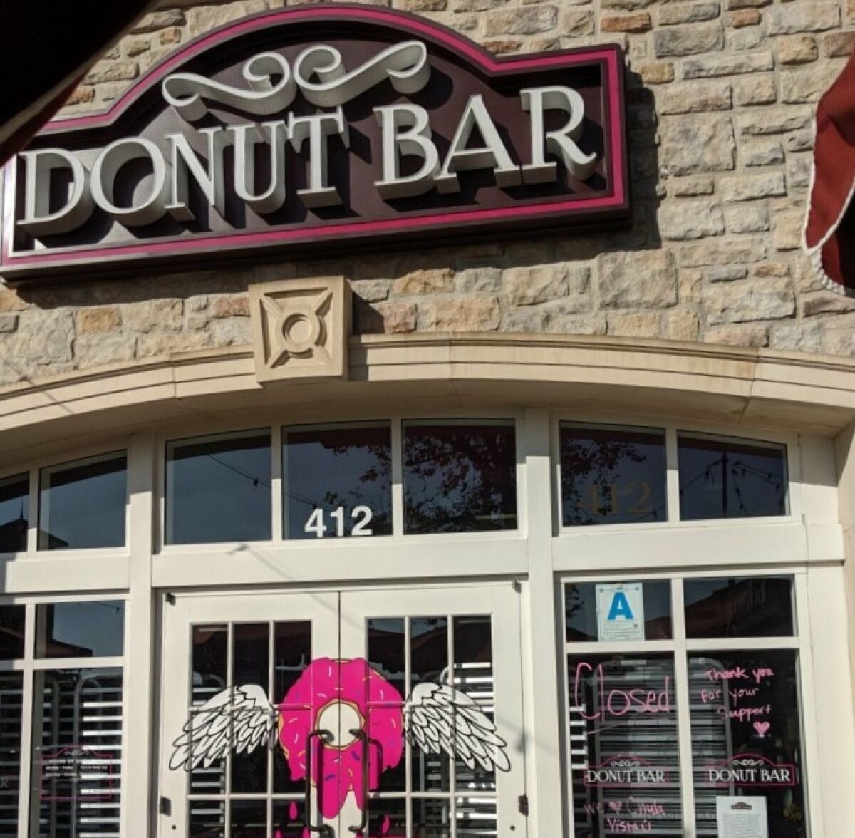 The Donut Bar that opened in Chula Vista in June abrutply closed five months later.
