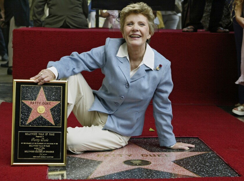 Patty Duke hedrades med en stjärna på Hollywood Walk of Fame i Los Angeles den Aug. 17, 2004.
