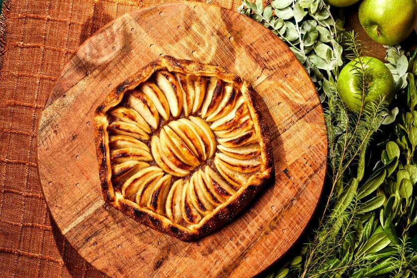 LOS ANGELES, CA - NOVEMBER 11, 2022: Apple galette prepared by cooking columnist Ben Mims on November 11, 2022 in the LA Times test kitchen. (Katrina Frederick for the Los Angeles Times)