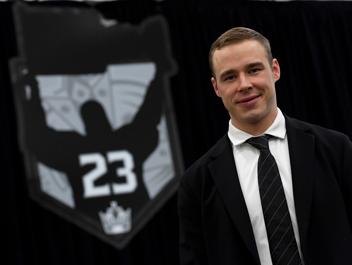 Kings forward Dustin Brown will retire after the 2022 Stanley Cup playoffs.