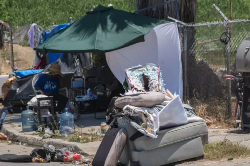 Un campamento para personas sin hogar 