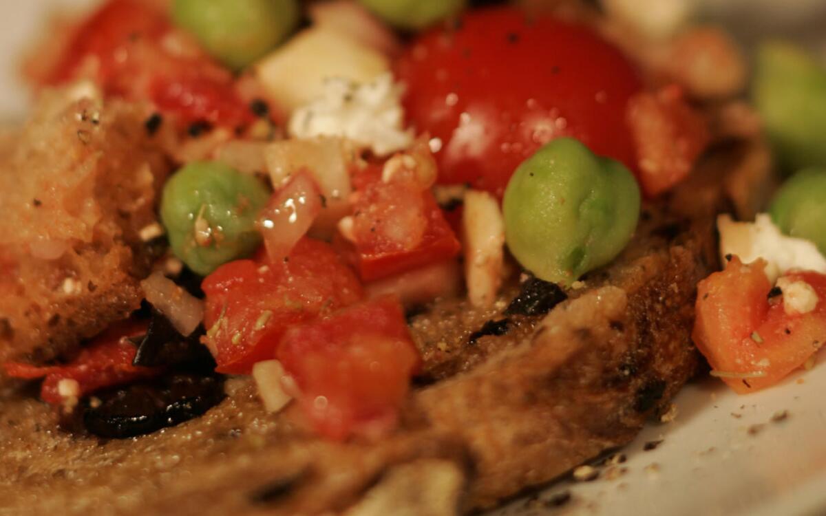 Tomato, fennel, fresh garbanzo and olive bread salad