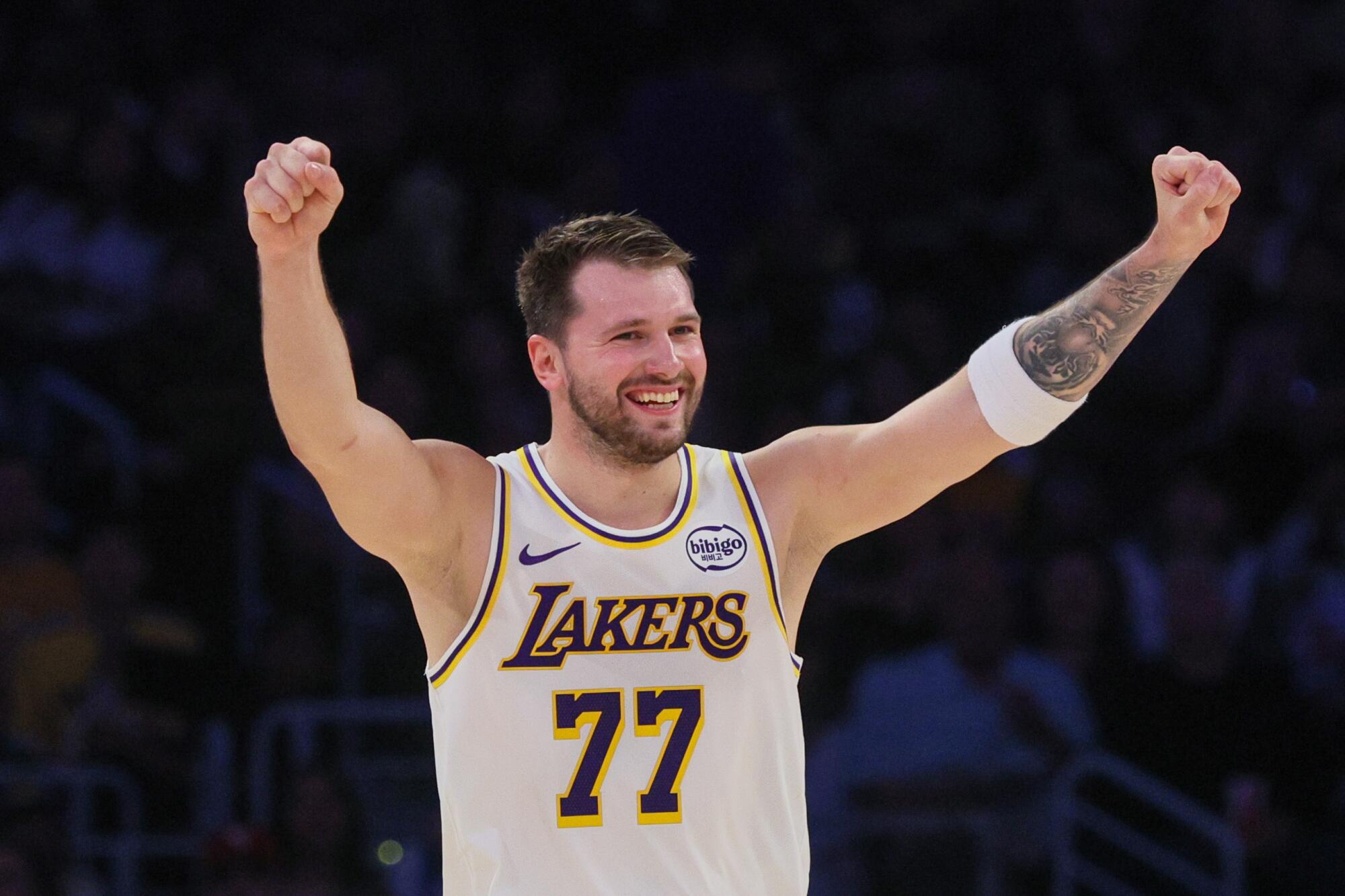 লুকা ডনসিক এবং লেব্রন জেমস লেকার্সকে শেষ স্থানে থাকা কিংসের বিপক্ষে আরেকটি পরাজয়ের দিকে নিয়ে যান লুকা ডনসিক এবং লেব্রন জেমস লেকার্সকে শেষ স্থানে থাকা কিংসের বিপক্ষে আরেকটি পরাজয়ের দিকে নিয়ে যান