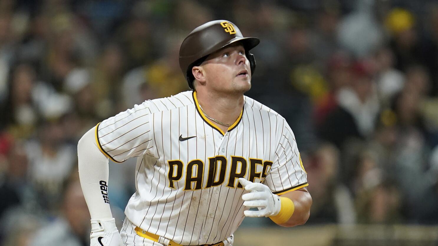 Padres place 1B Luke Voit on 10-day IL, recall C Luis Campusano