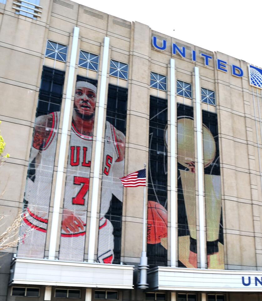 United Center welcomes Carmelo