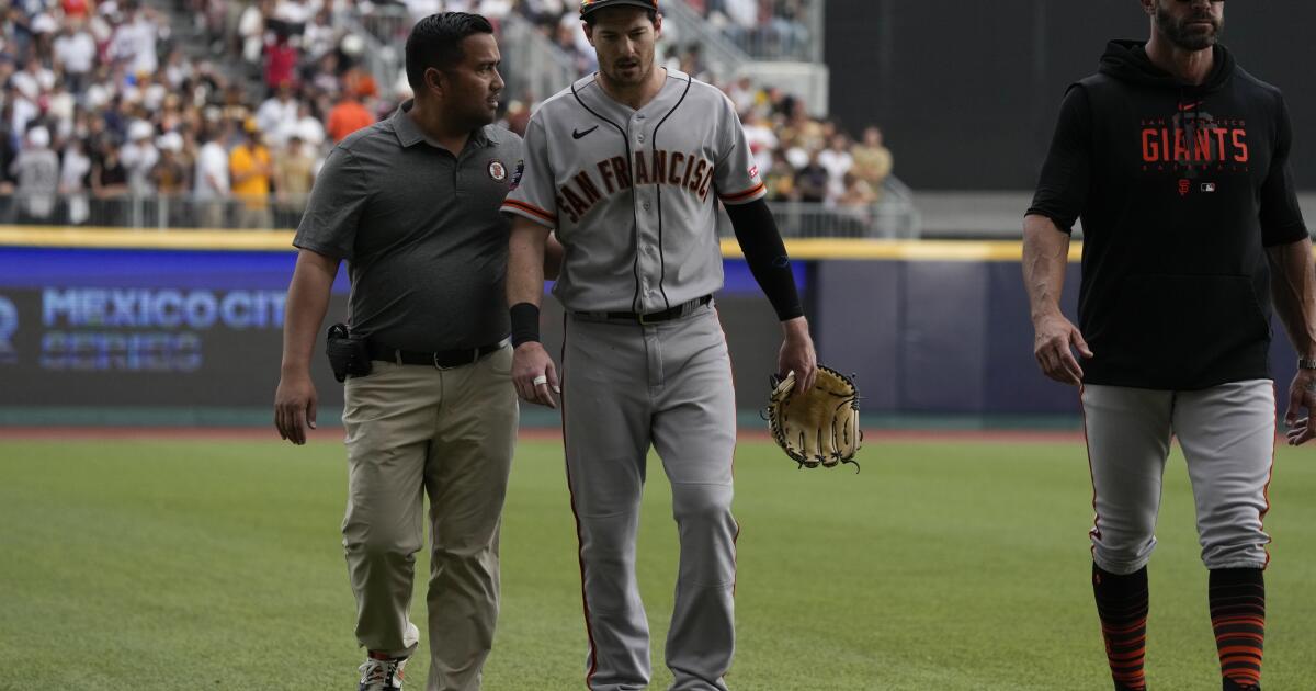 Brandon Crawford out of Giants' lineup for Mexico City finale