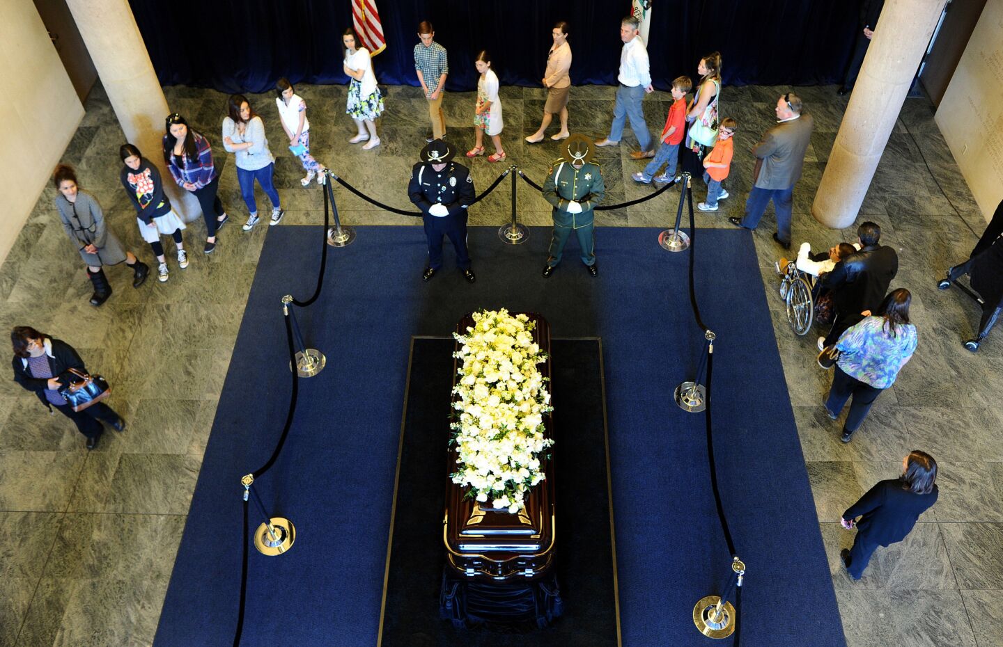 A line circles around the casket of Nancy Reagan at the Reagan Presidential Library in Simi Valley.