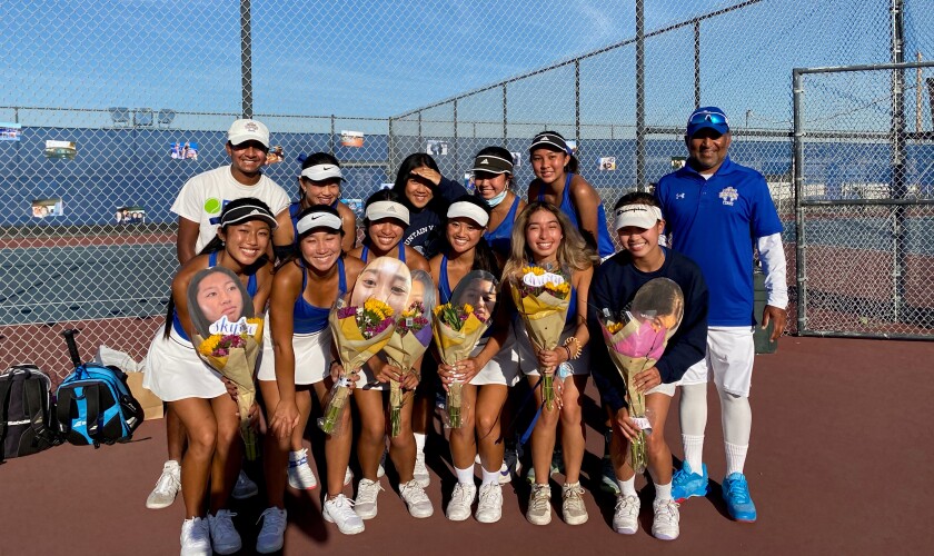 The Fountain Valley High School girls' tennis team clinched the outright Wave League title on Thursday.