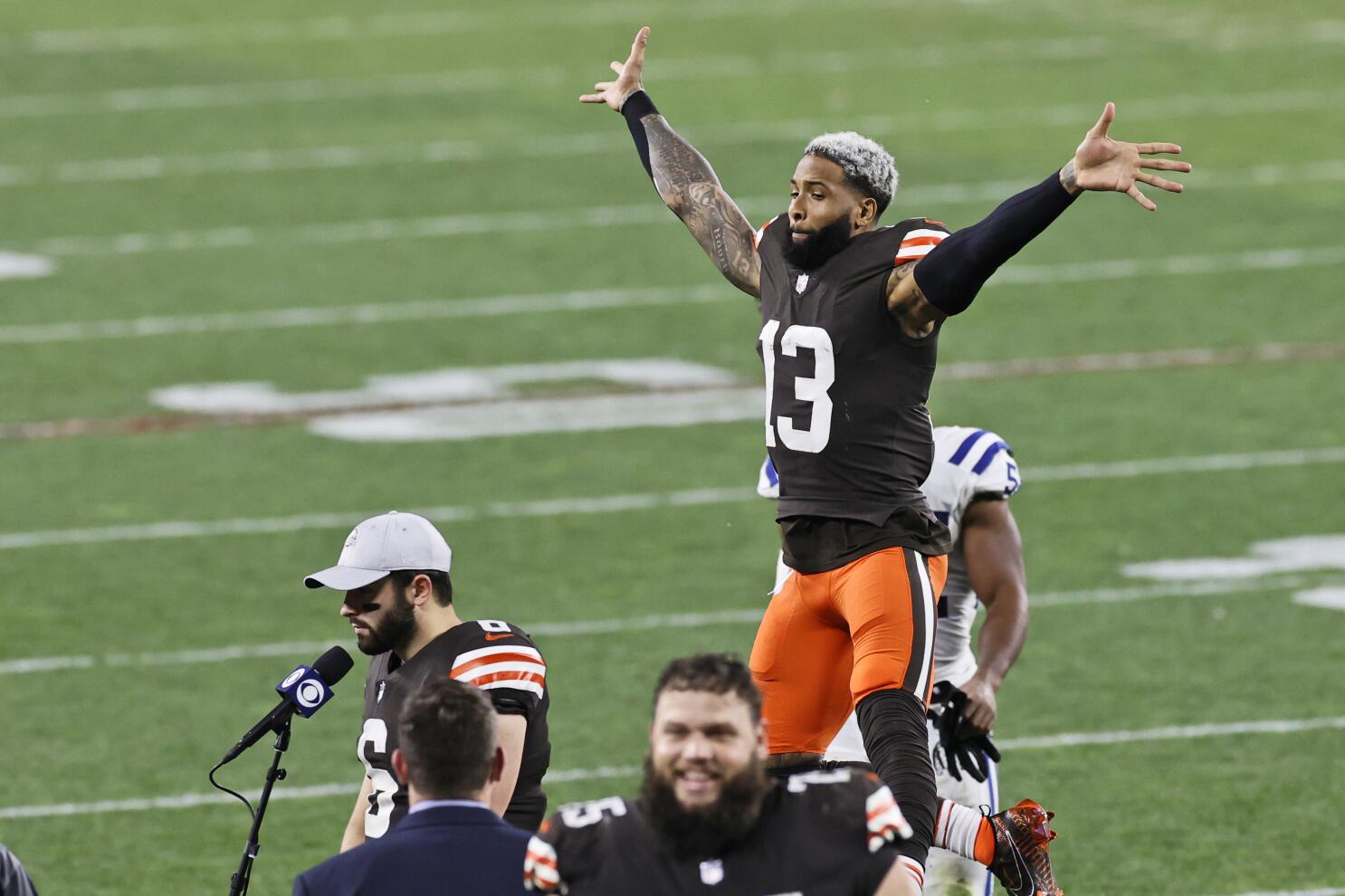 Cleveland Browns receiver Odell Beckham Jr. shakes off shoulder injury