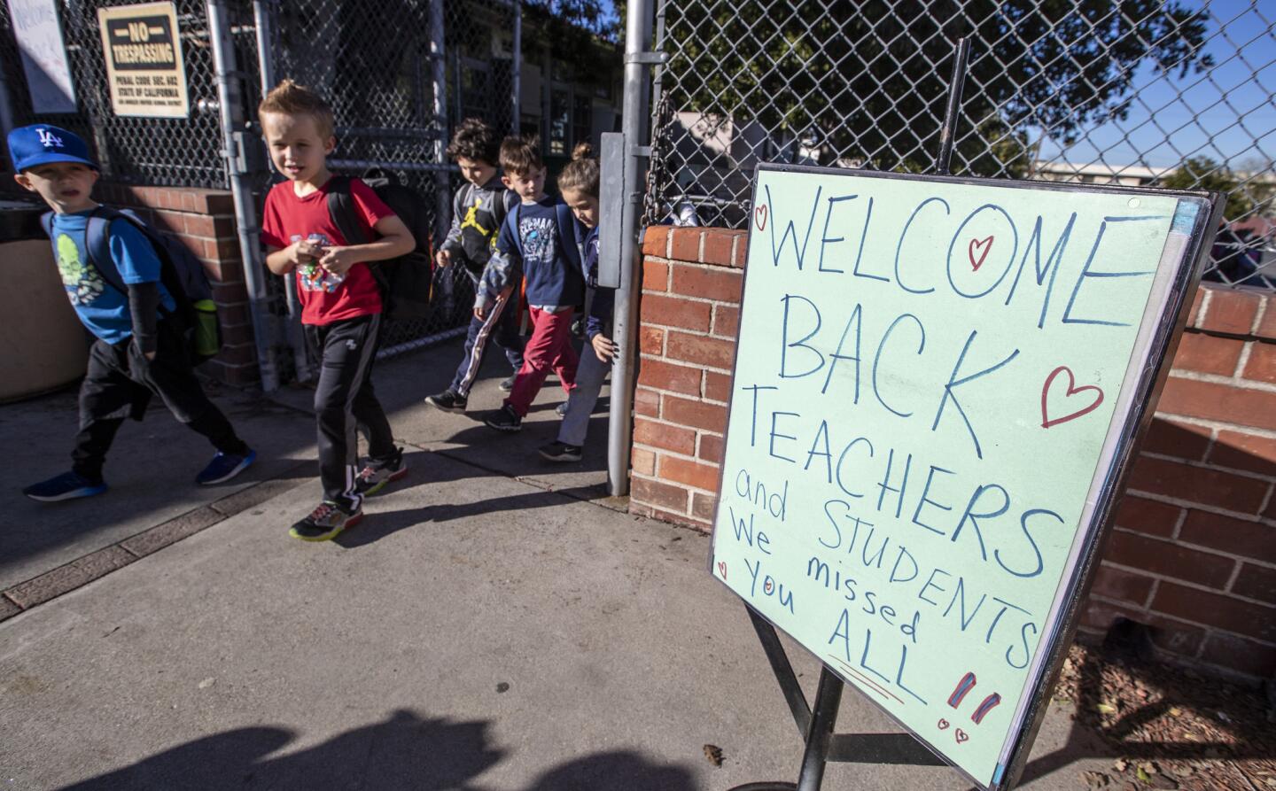 L.A. teachers return to work