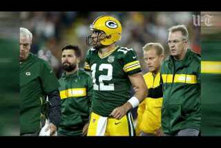 Aaron Rodgers' apparent MCL sprain will limit movement up to a month