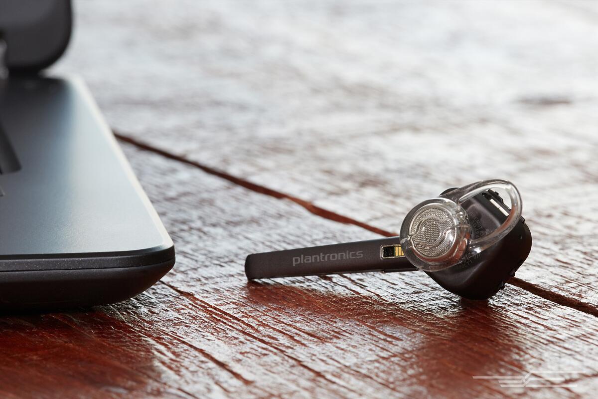 Our pick The Plantronics Voyager Edge