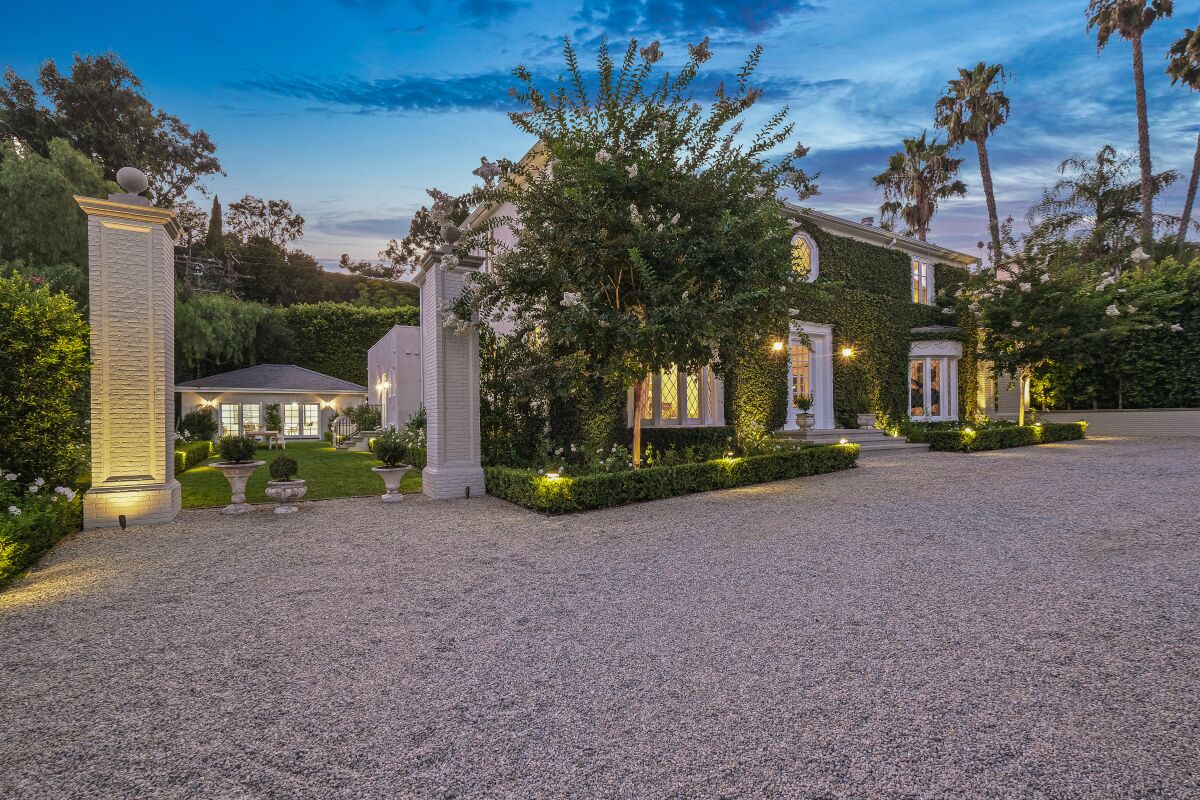 Tinder co-founder Sean Rad unloads Hollywood Hills West home - Los ...