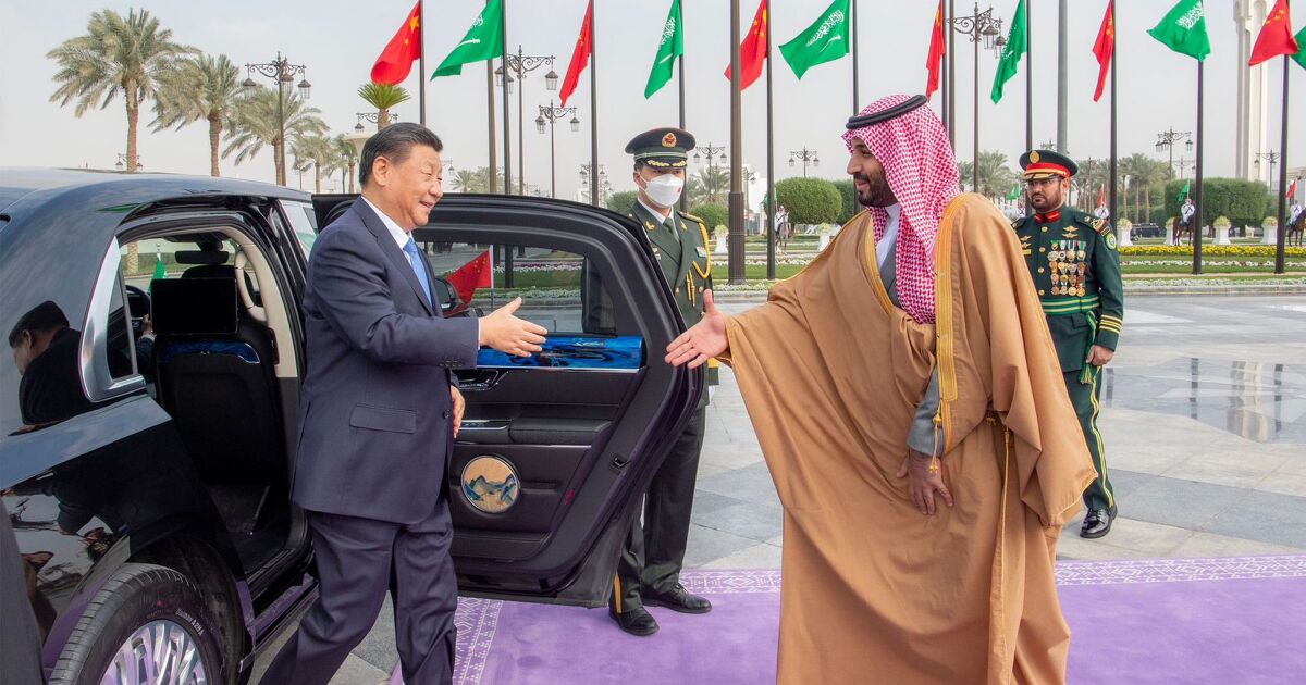 Alors que les relations américano-saoudiennes sont au plus bas, le président chinois Xi se rend à Riyad