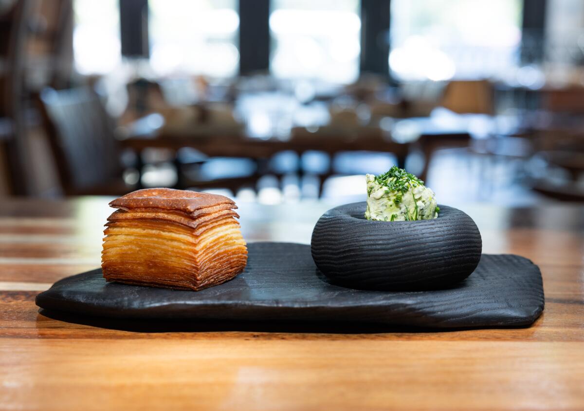 ¿Es el mejor asador de Los Ángeles un encantador restaurante argentino, familiar y de los años 1990?