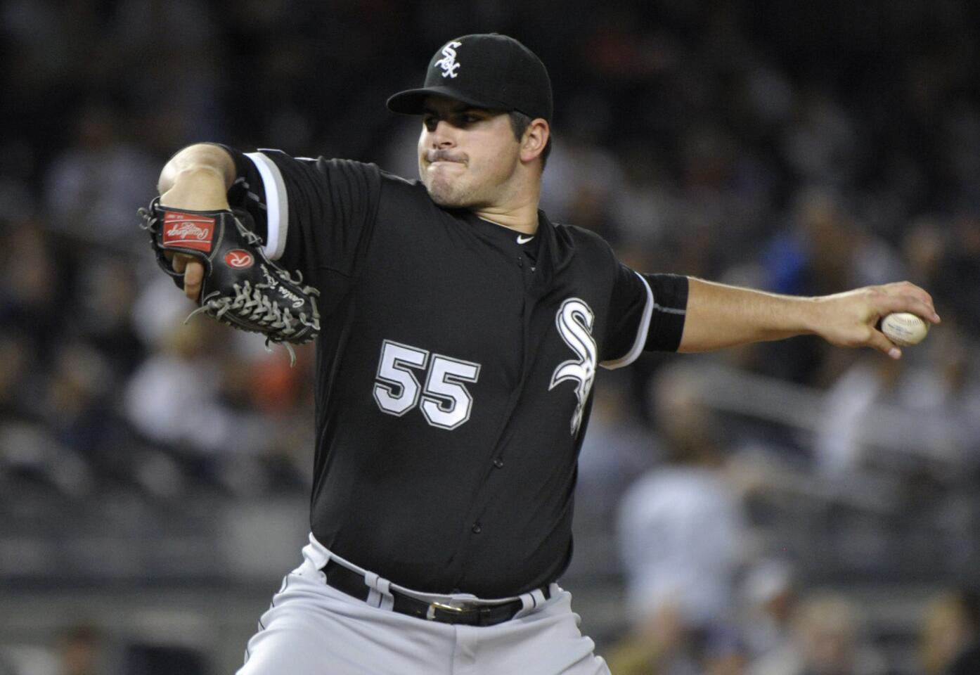 White Sox pitcher Carlos Rodon delivers to the New York Yankees during the first inning.