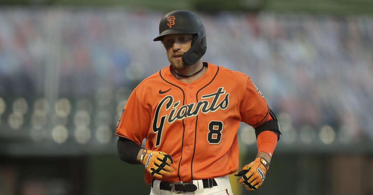 Outfielder Hunter Pence announces retirement after 14 years - Los